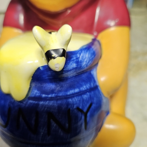 Winnie The Pooh Piggy Bank - Picture 5 of 5
